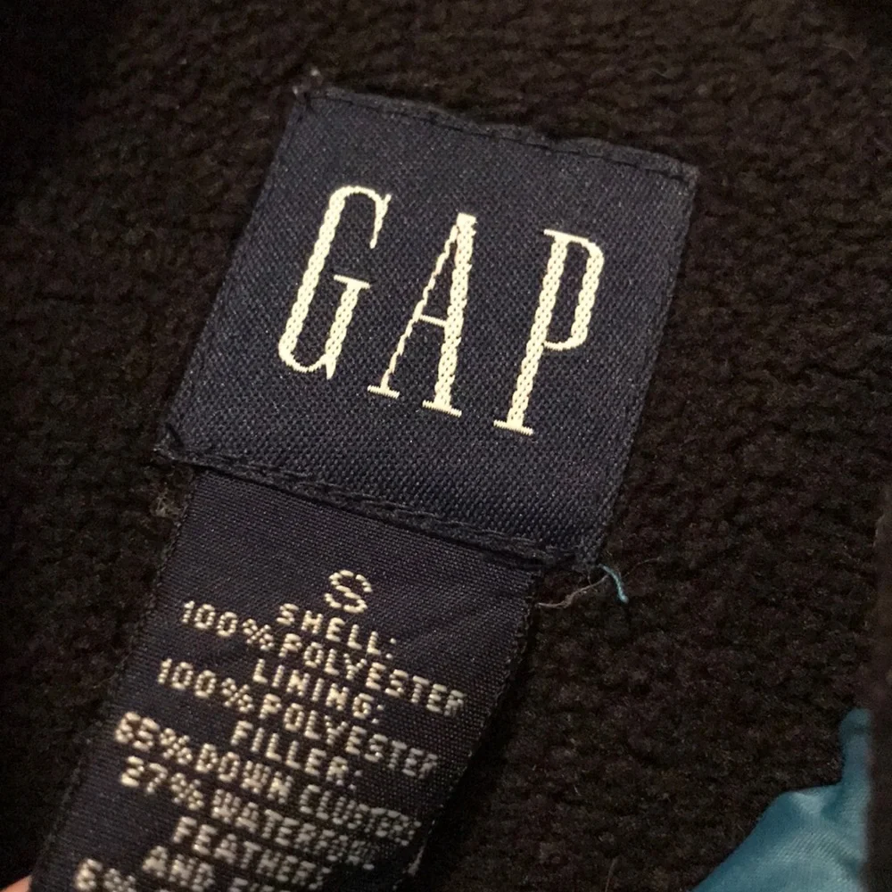 Gap boy’s warm aqua blue zip up down filled puffer vest cozy winter fall VGUC
